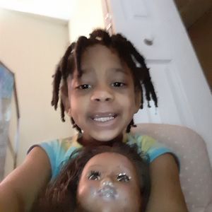 Meet your Posher, Reneel